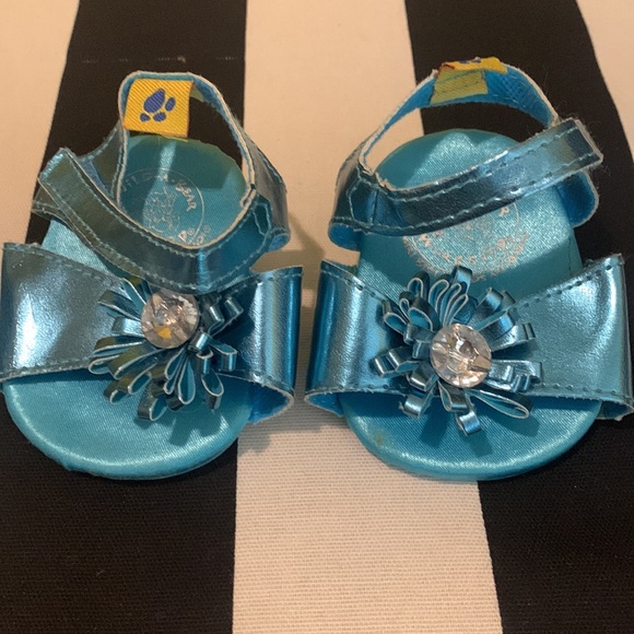 💕Lot of 2 Build-a-Bear dresses / matching earmuffs and shoes! Very light wear💕 - Picture 5 of 5